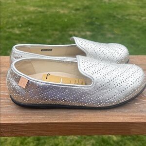 Spenco Bailey Leather Ballet Flats Metallic Silver Size 8.5